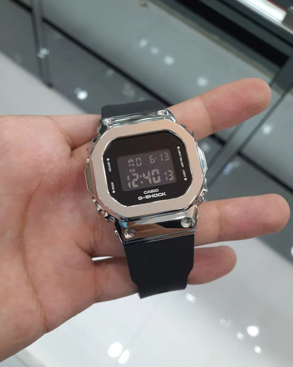 Casio g shock gms5600