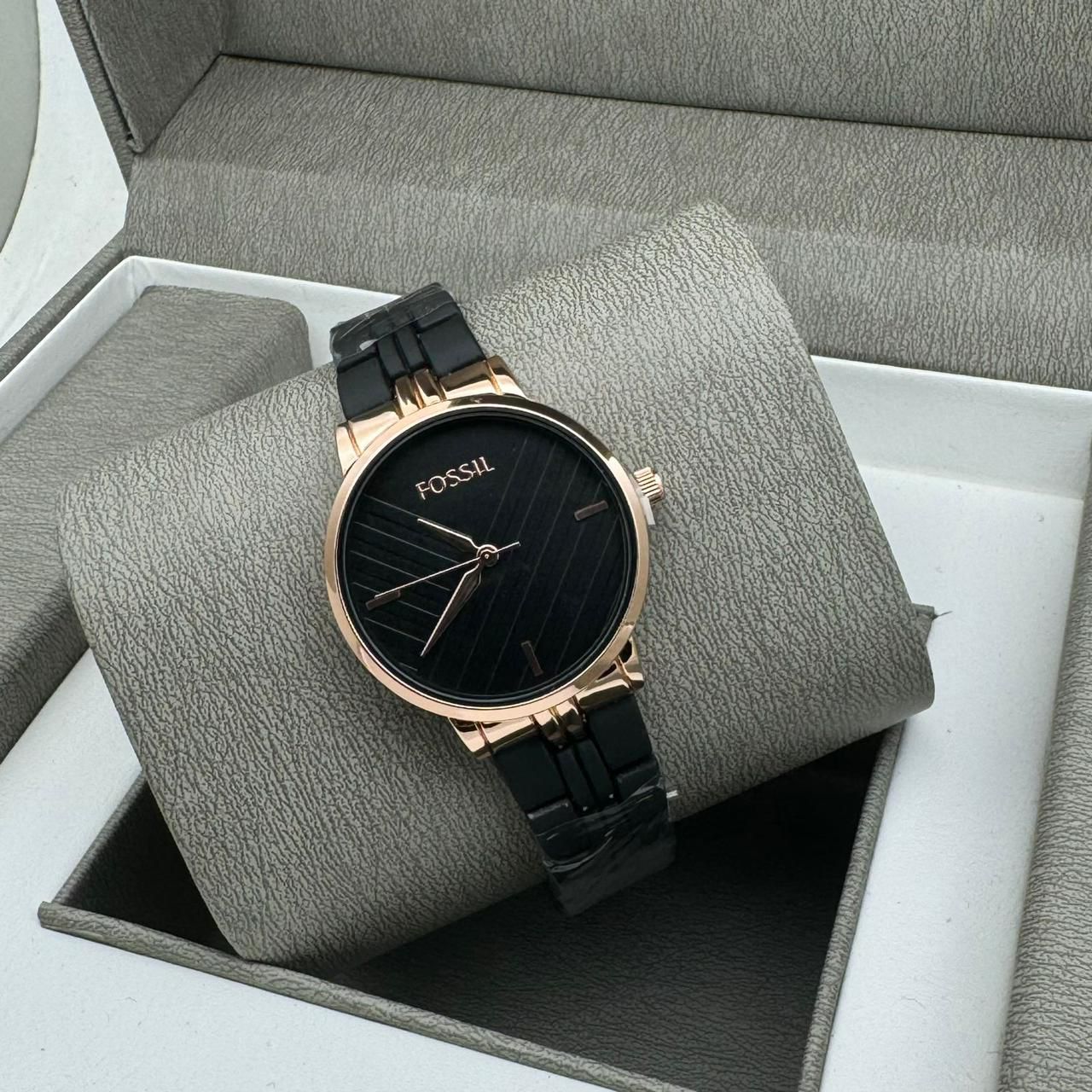 FOSSIL LADIES WATCH