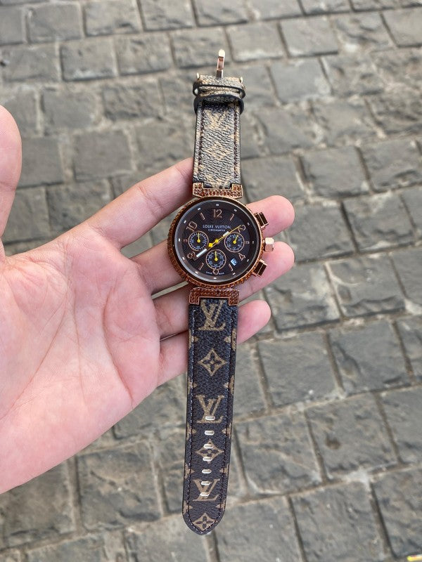 LOUIS VUITTION LADIES DAIMOND WATCH