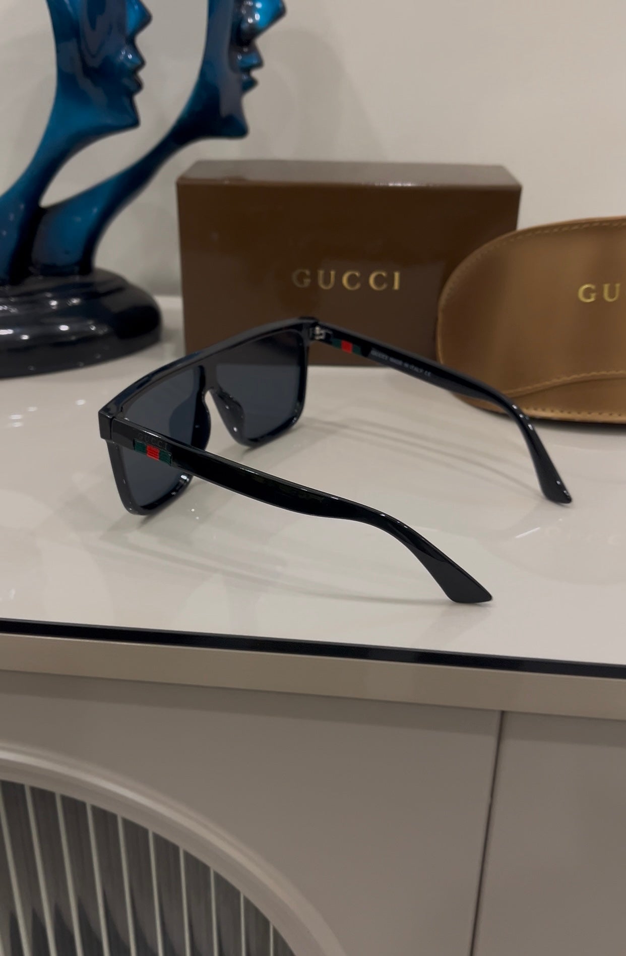 New Stylish Sunglass For Unisex with imported brand box