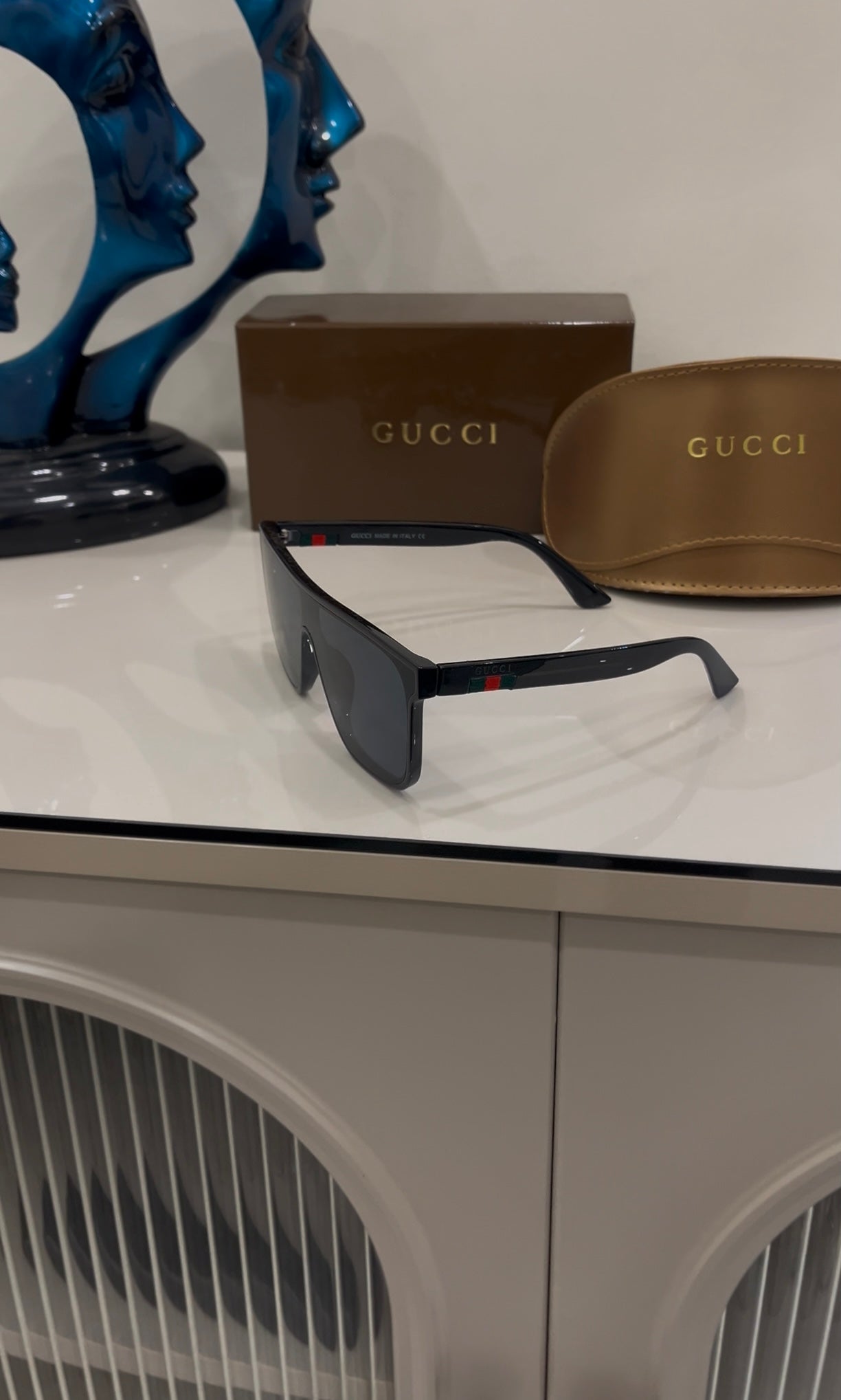 New Stylish Sunglass For Unisex with imported brand box