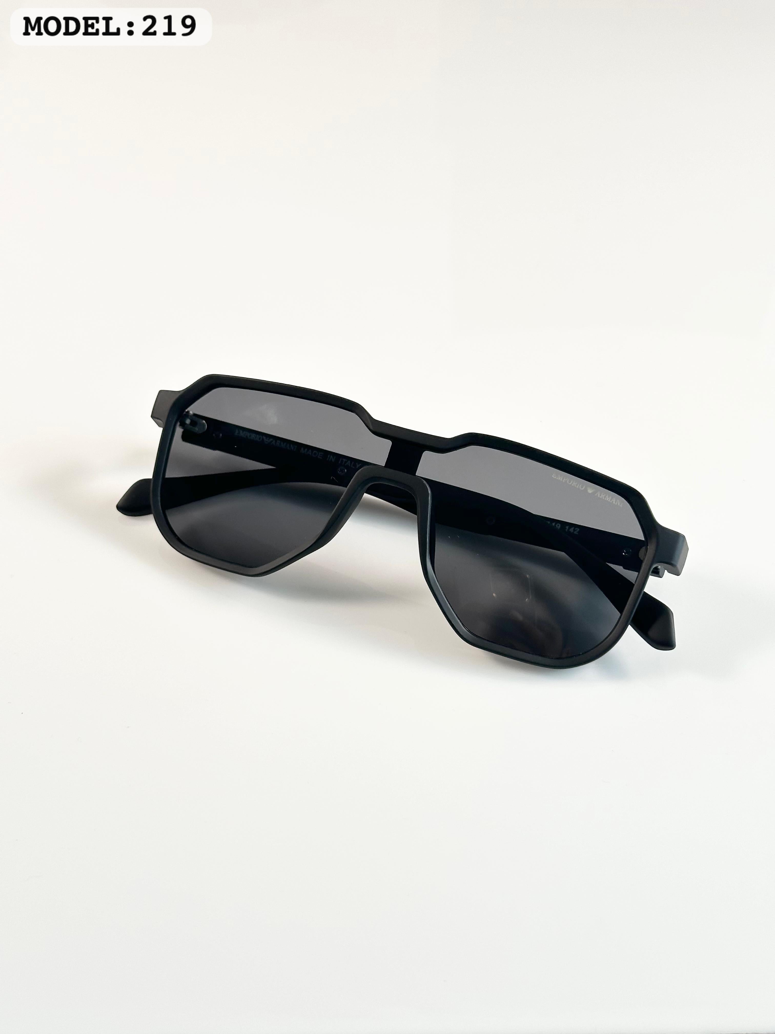Exclusive unisex sunglass in slim
