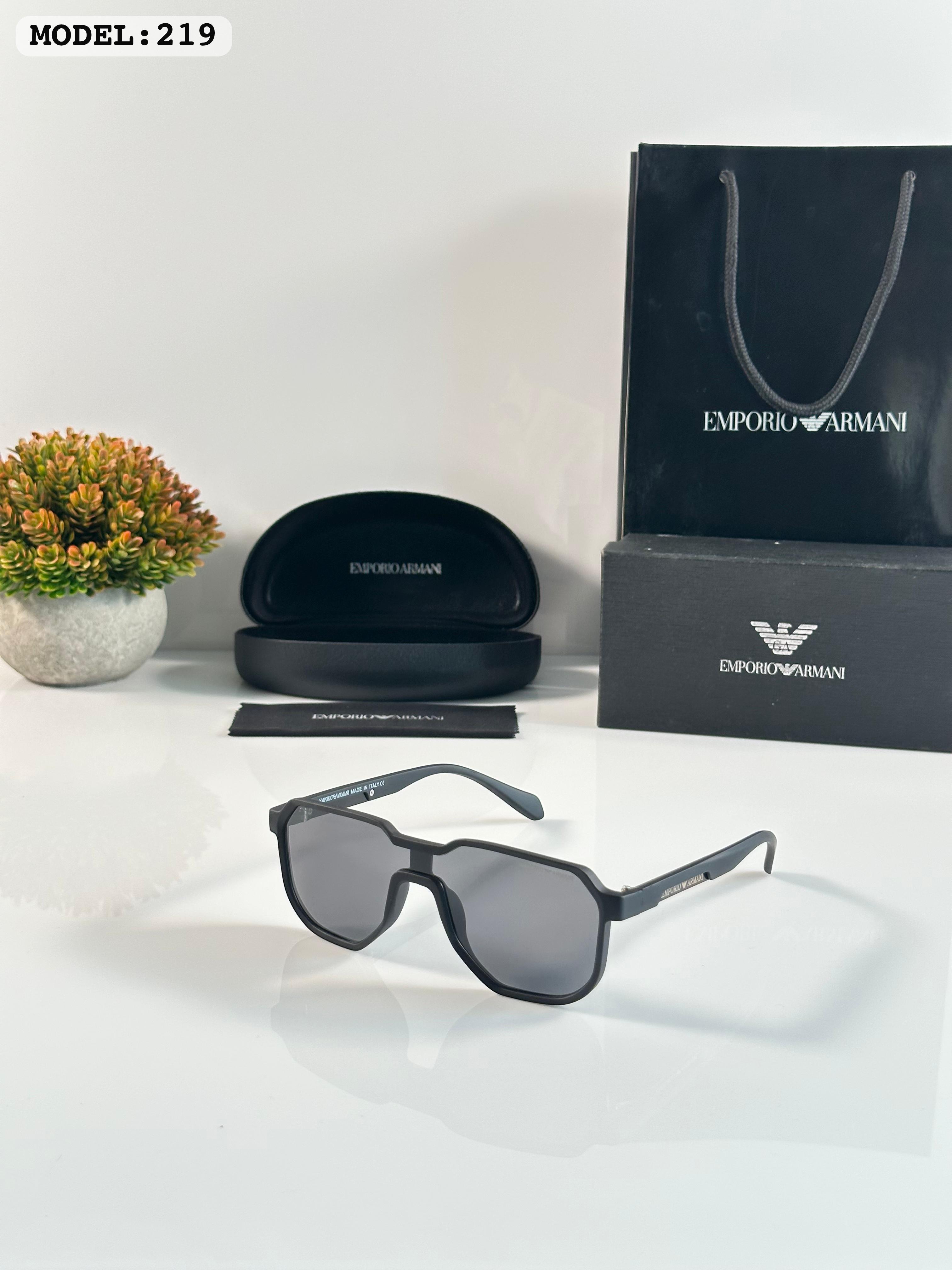 Exclusive unisex sunglass in slim