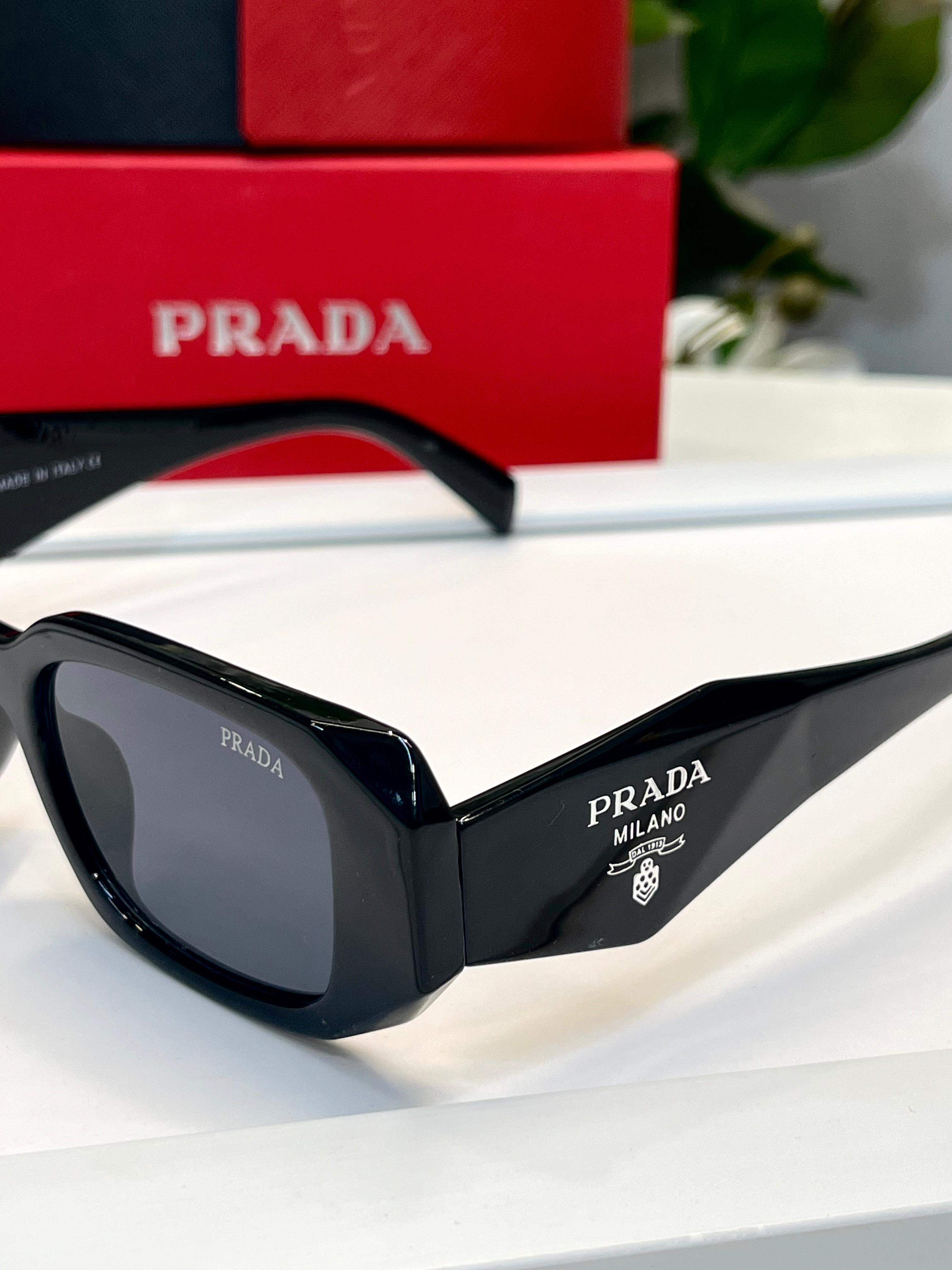 Exclusive Black Stylish Sunglass For Unisex